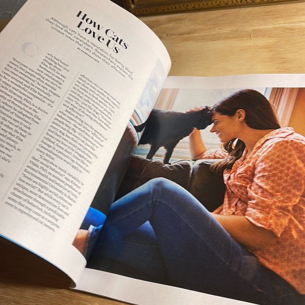 💰🚨CLEARANCE 🚨💰 
MAGAZINES. - Picture 6 of 14